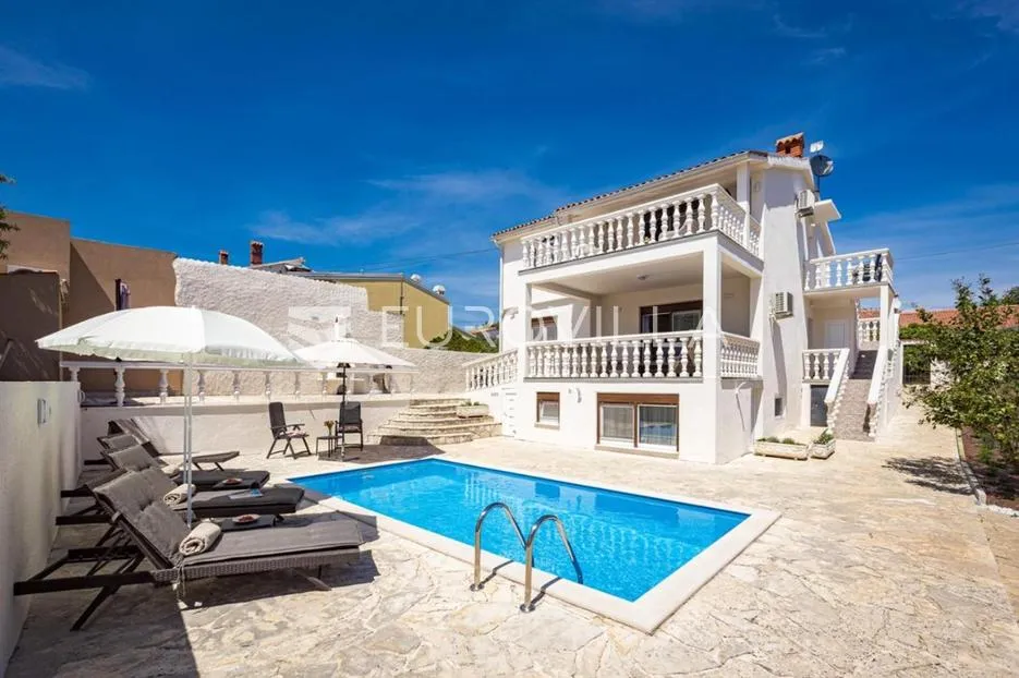 medulin, istra, luksuzna samostojeća vila 205 m² s bazenom i pogledom na more - slika 1