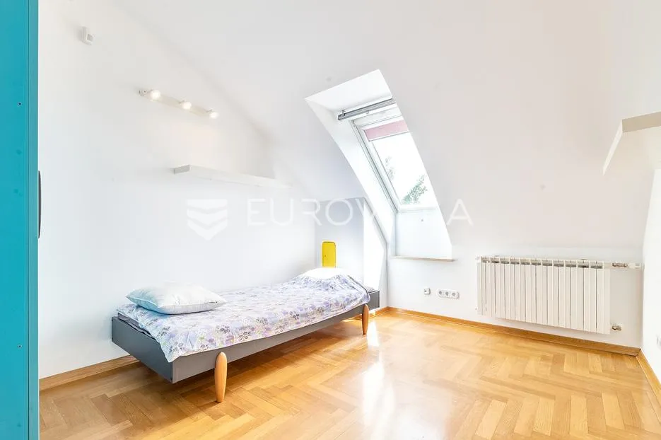 zagreb, srebrnjak, dvoetažni peterosobni stan 198,85 m² - slika 6