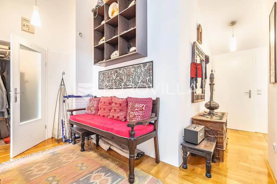 zagreb, svetice, simpatičan dvoetažan peterosoban stan 2 garažna parkirna mjesta, 130.56 m² - slika 4