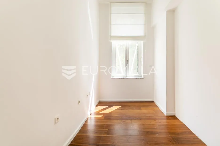 zagreb, zrinjevac luksuzan namješten višesoban stan 220 m², prvi kat - slika 3