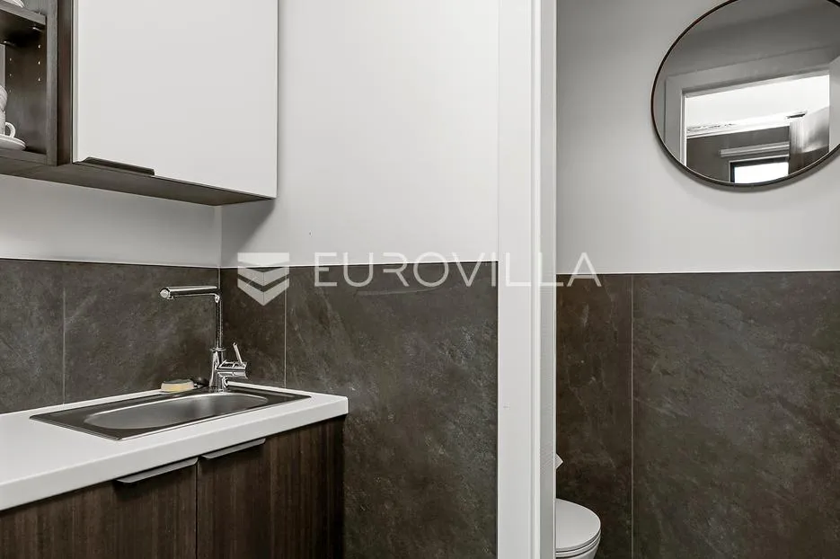kaštel sućurac, izvrstan poslovni prostor za dugoročan najam - slika 9