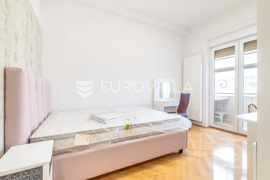 zagreb, donji grad, prekrasan peterosoban stan 132 m² - slika 7
