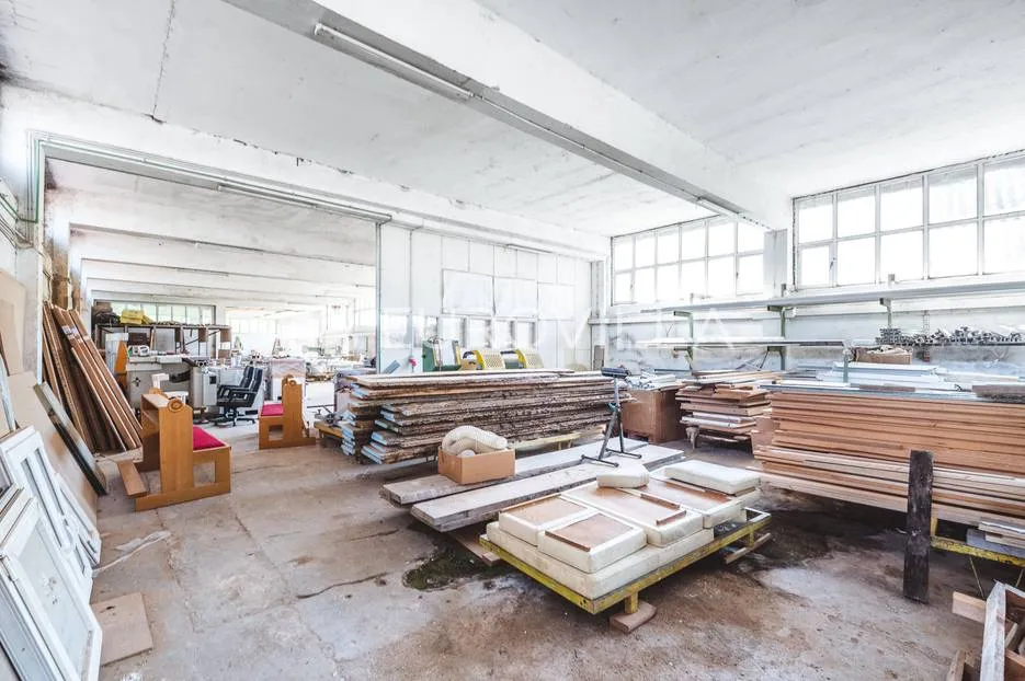 hrvatska kostajnica, industrijsko, proizvodno, uredska hala 914,29 m² na parceli 1417 m² - slika 17
