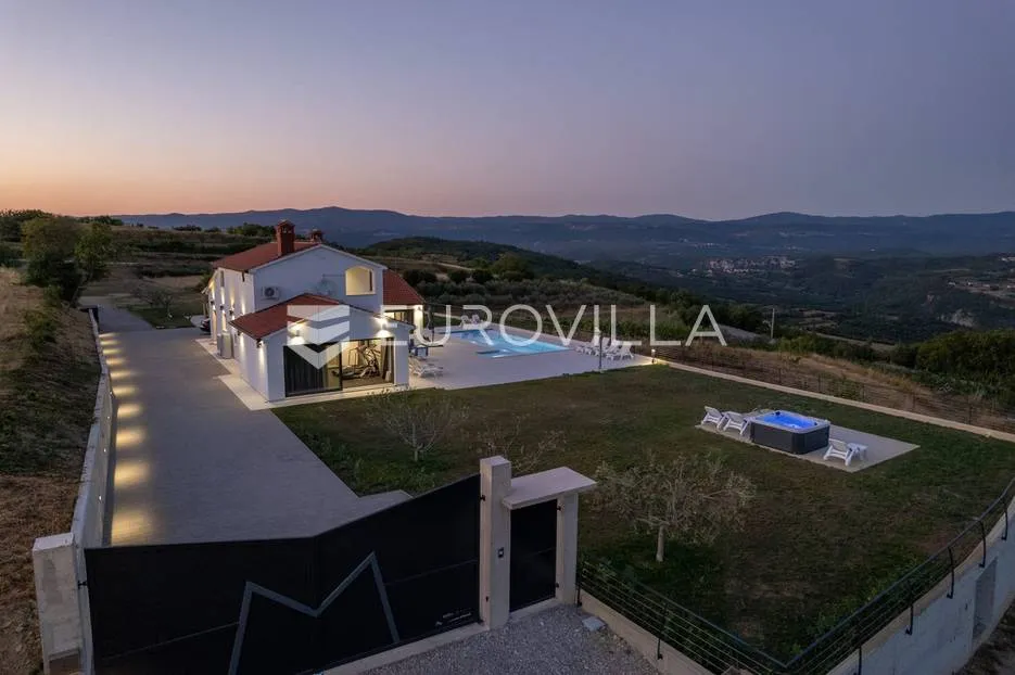 Istra, Vrh, Villa s predivnim panoramskim pogledom