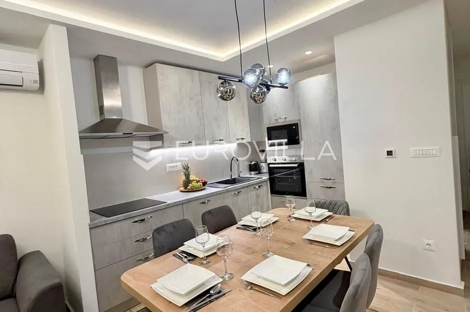 kaštel novi, novouređen dvosobna stan - slika 5