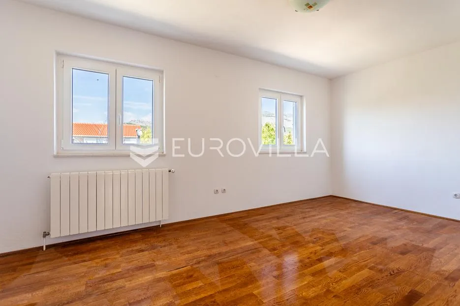 split, kamen, samostojeća kuća ukupne bruto površine 492 m² - slika 14