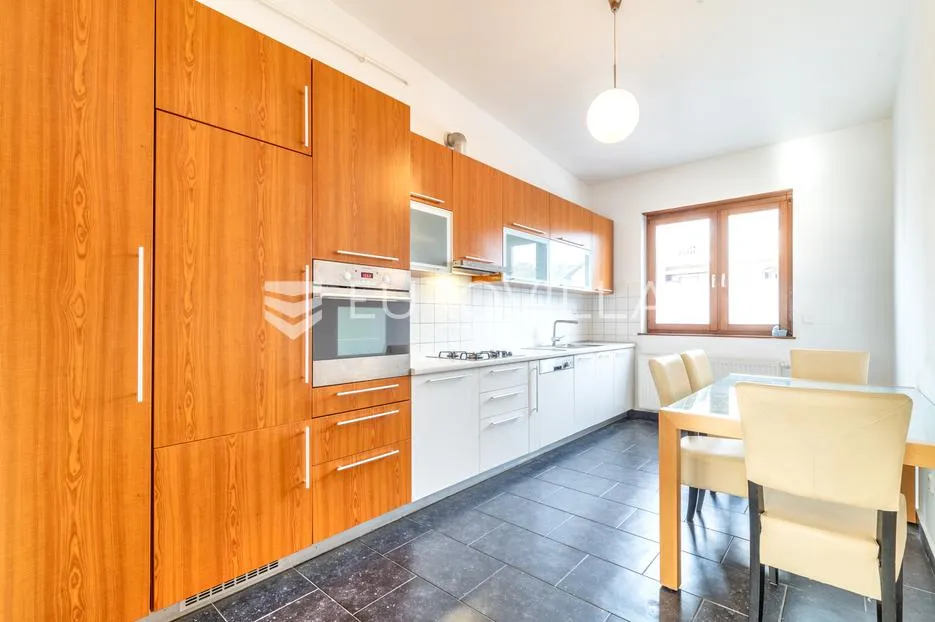 zagreb, maksimir, požarinje, odličan četverosoban penthouse s jacuzzy, saunom i garažom - slika 3