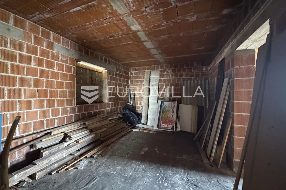 istra, rovinjsko selo, dva stana u roh bau fazi i okućnica 591 m² - slika 20
