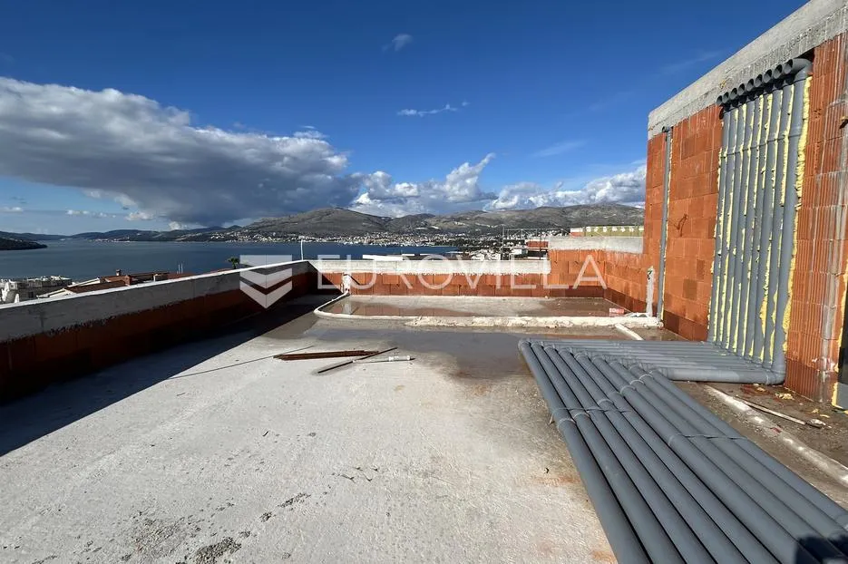 trogir, okrug gornji, apartman s5 na drugom katu površine od 76 m² s krovnom terasom - slika 15
