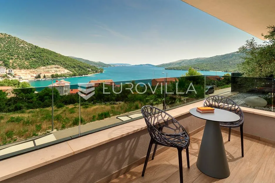 trogir - marina, luksuzna vila s bazenom i wellnessom - slika 13