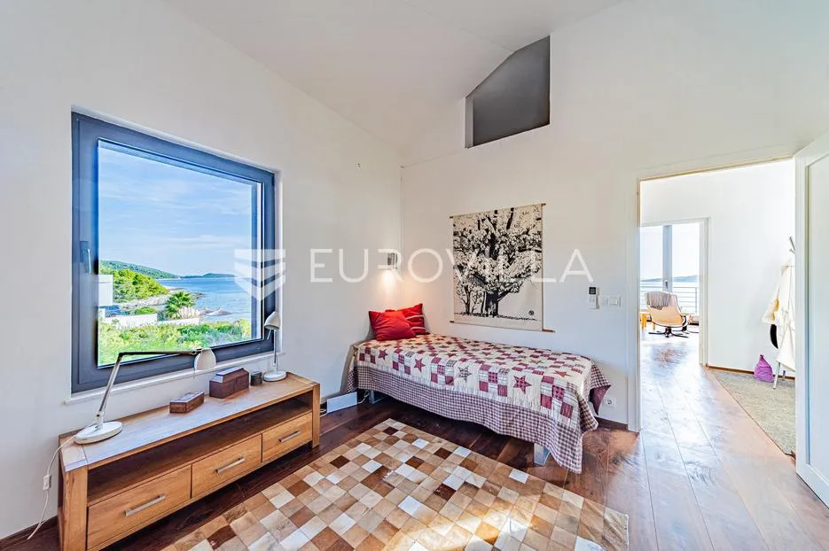 otok korčula, vela luka, villa prvi red uz more - slika 57