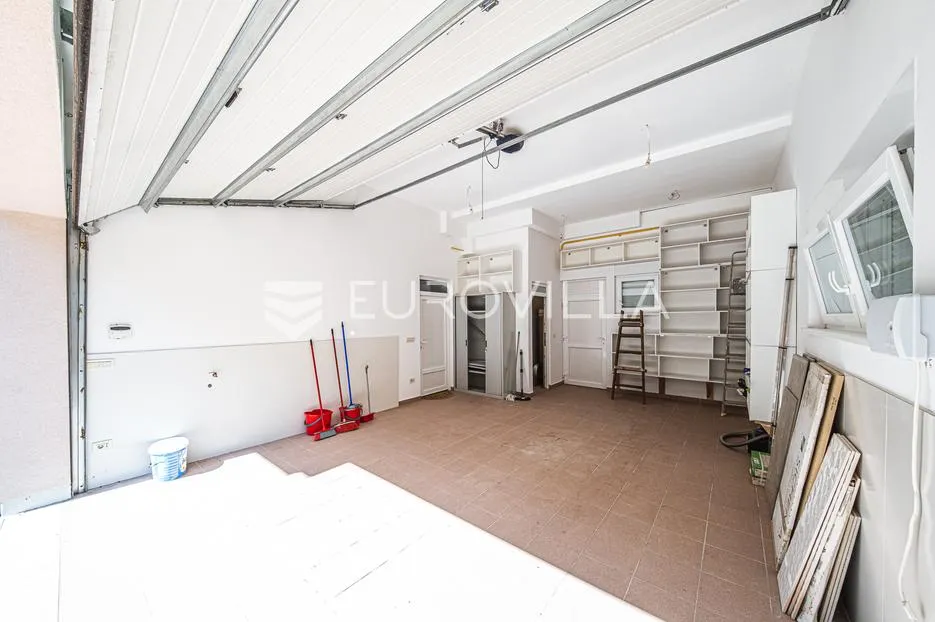 samobor, perivoj, obiteljska vila netto površine 323 m² na zemljištu 2.087 m² - slika 30