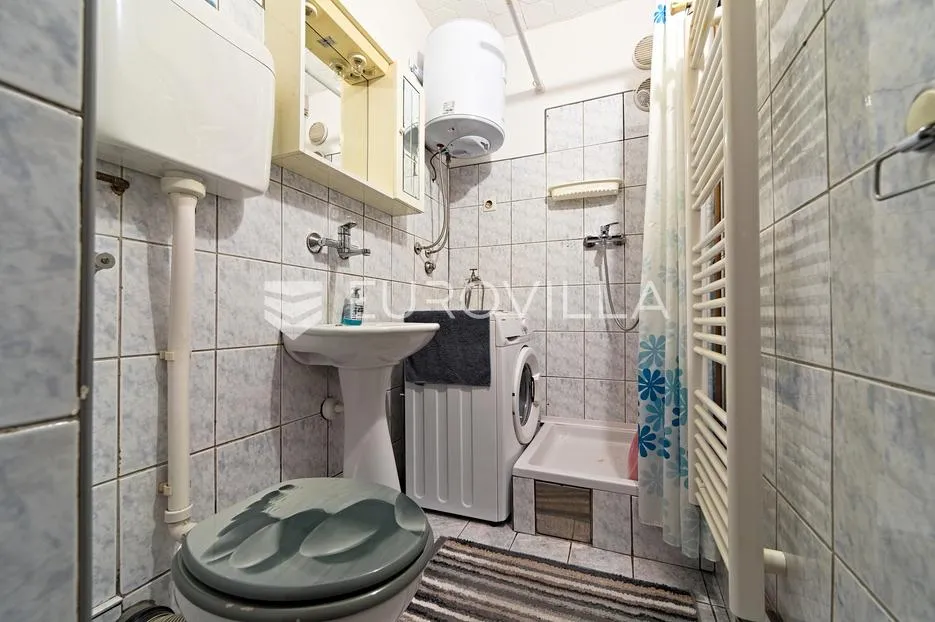 osijek, jug 2, trosoban stan na 2. katu, 49.8 m², obnovljena fasada - slika 5