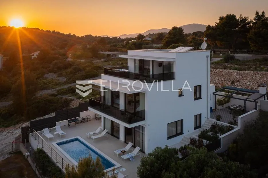 otok čiovo, okrug gornji - moderna vila s bazenom blizu mora - slika 4