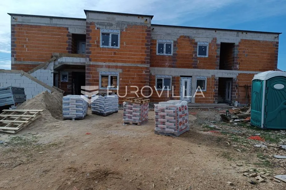 zadar, vir, dvosoban stan na prvom katu zgrade površine 66,65 m2 - slika 2