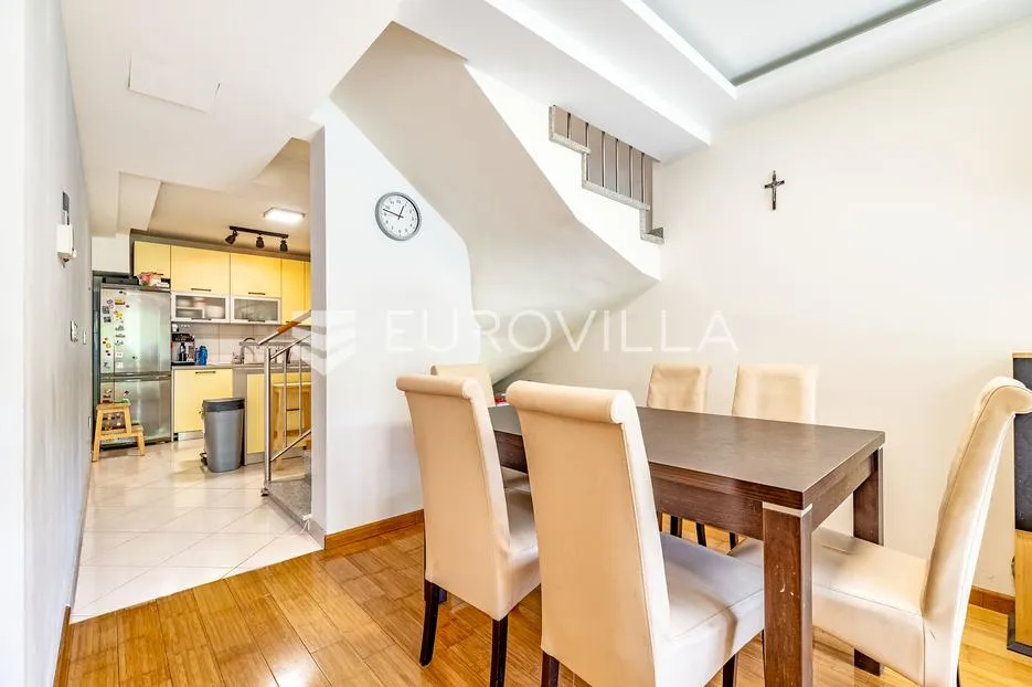 zagreb, sesvete, troetažni četverosoban stan s vrtom, 100 m² - slika 2