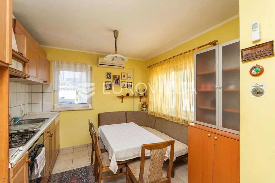 pelješac, sreser, kuća s dvorištem - slika 4