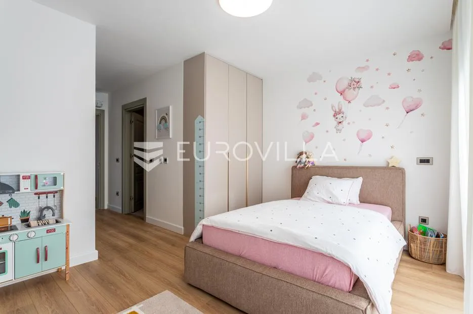 kaštel sućurac, novoizgrađena vila s bazenom i panoramskim pogledom na more - slika 14