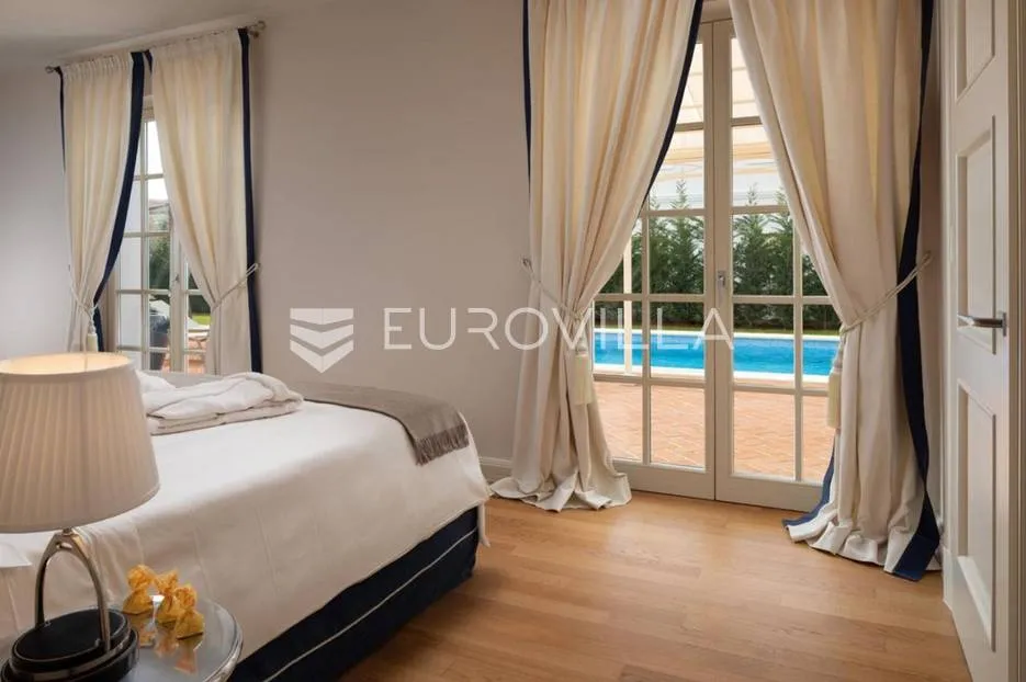 istra, vabriga, ekskluzivna, unikatna vila bezvremenske ljepote 338 m² - slika 3