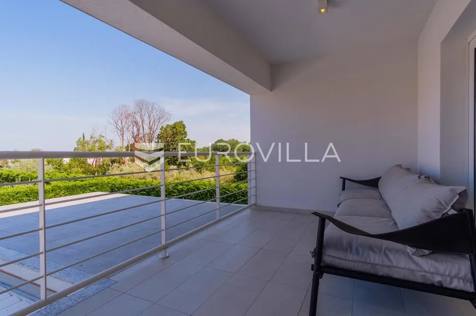 istra, funtana, moderna vila 179 m² s bazenom i privatnim parkingom - slika 15