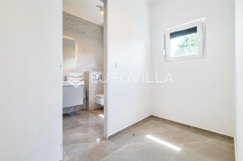 zaprešić, prigorje brdovečko, industrijska zona, proizvodno prodajna hala/zgrada 510 m2 - slika 4