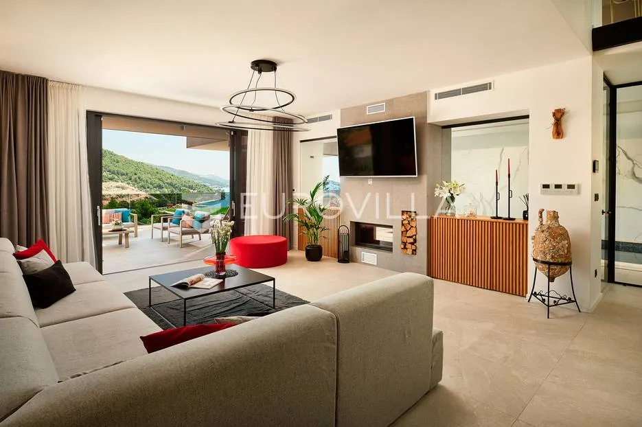 trogir - marina, luksuzna vila s unutarnjim bazenom - slika 10