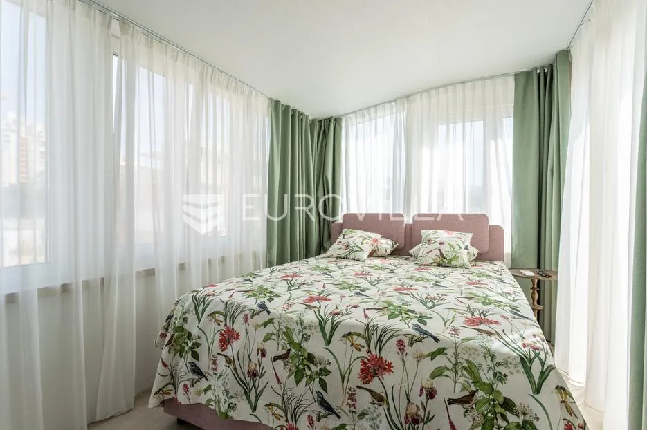 žnjan, moderan penthouse s prekrasnim pogledom na more - slika 9