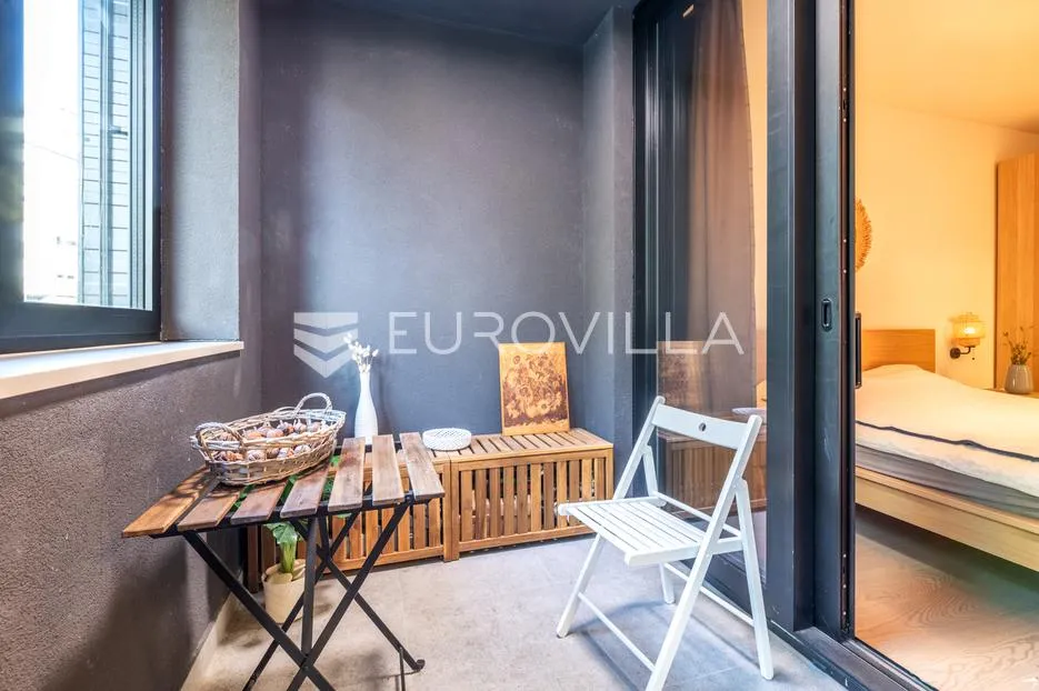 zagreb, britanac prekrasan trosoban stan 75 m² sa garažom - slika 9