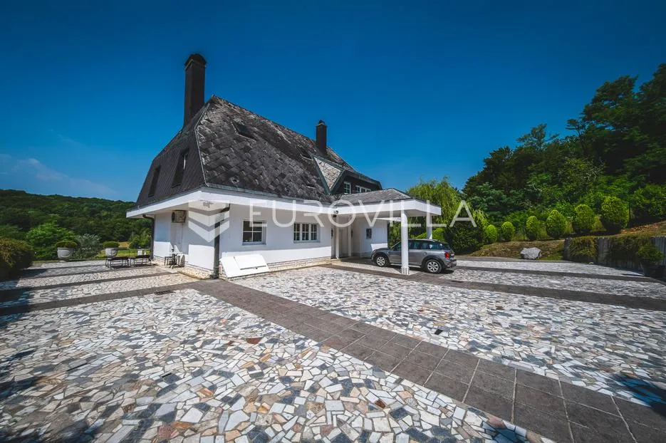donja pušća, jedinstvena obiteljska villa, parcela 5000 m² - slika 95