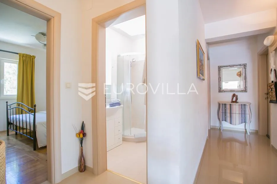 trogir - plano, kuća s bazenom na mirnoj lokaciji - slika 17