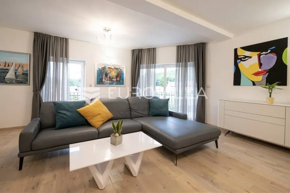 Opatija, Matulji, predivna moderna villa 400 m2 s bazenom - Rukavac