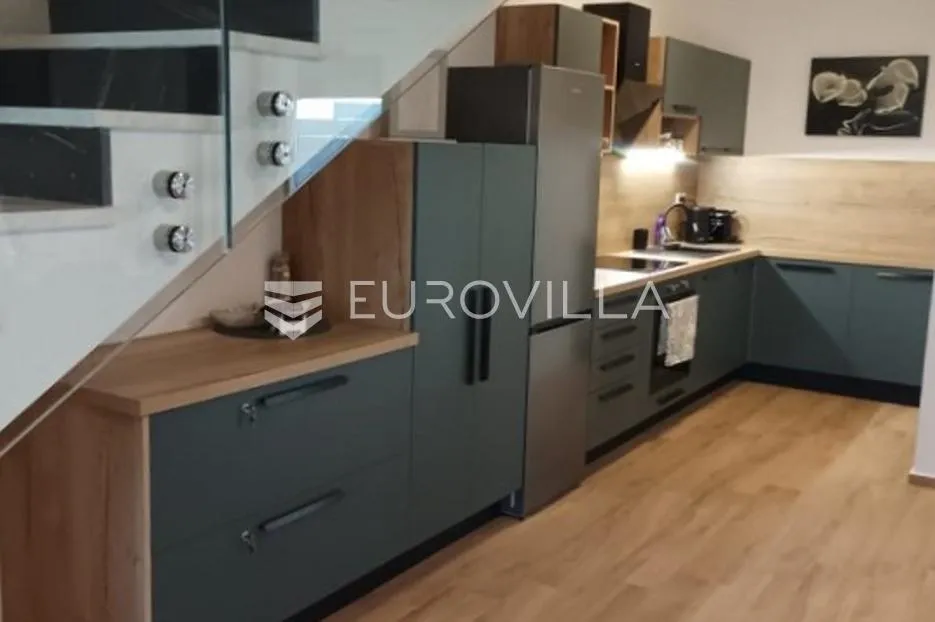 vir, atraktivan dvoetažni apartman s 3 spavaće sobe i pogledom na more - slika 17