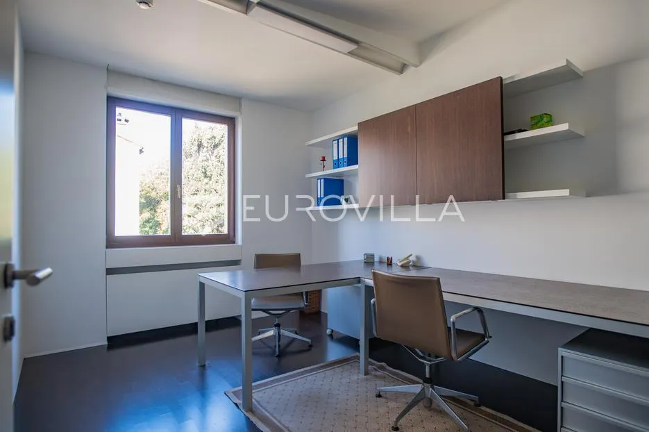 istra, rovinj, prostran poslovni 171 m2 prostor u centru grada - slika 9