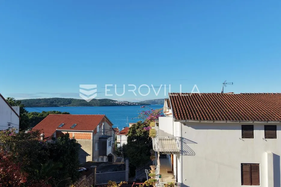 trogir, čiovo, dvosoban stan s pogledom na more i parkirnim mjestom - slika 17