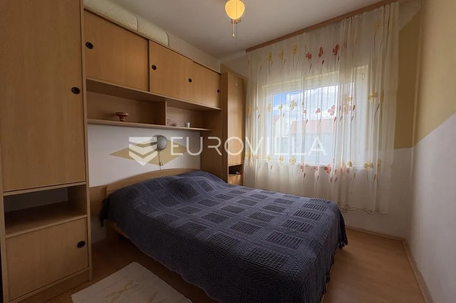 vodice, kuća s 5 apartmana, 278 m² - slika 14