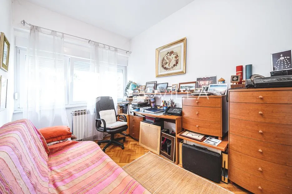 zagreb, pantovčak, prostrana obiteljska kuća 400 m² na parceli 735 m², prekrasan pogled - slika 21