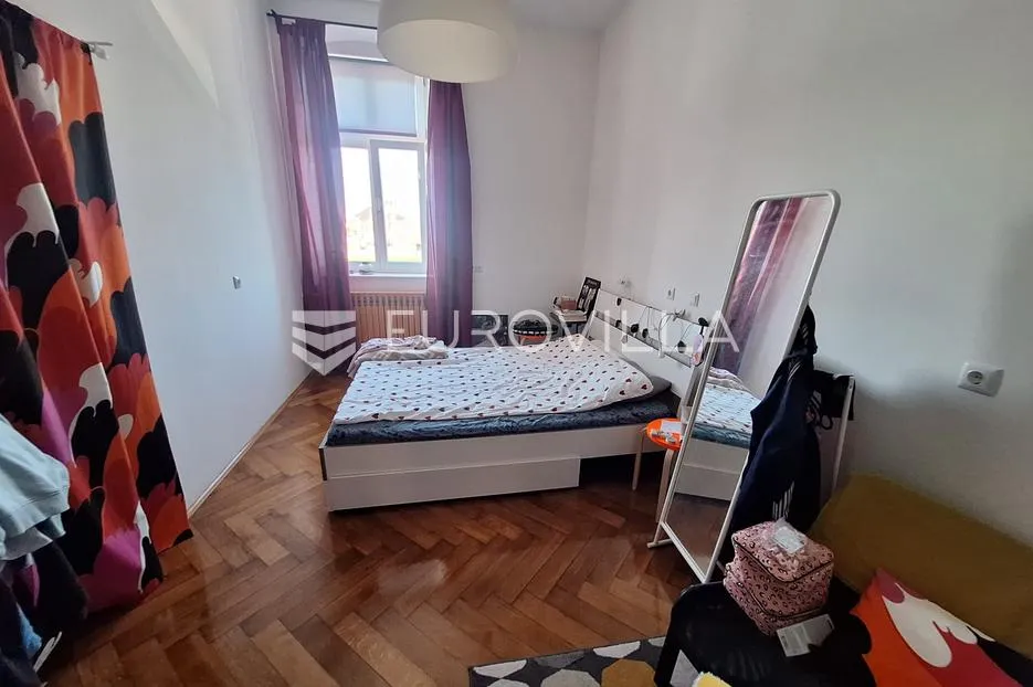 karlovac, centar, stan 231 m², odlična lokacija - slika 7