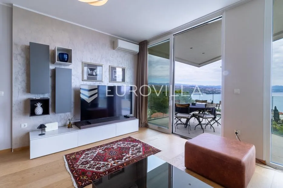opatija, volosko, luksuzan penthaus 267 m², krovna terasa s jacuzzijem - slika 18
