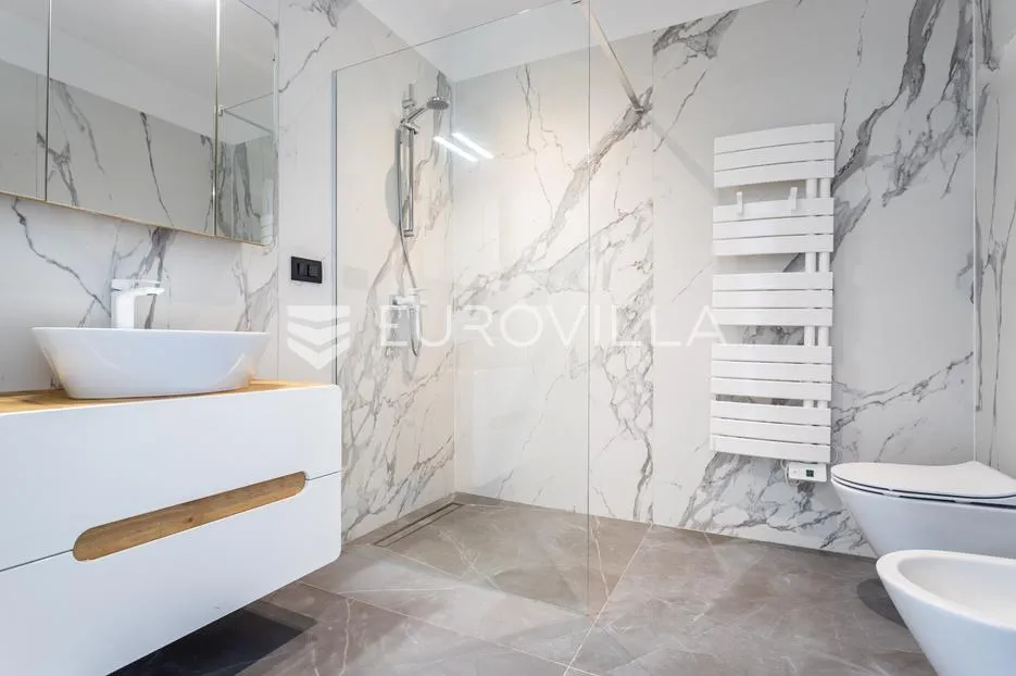 okrug donji, novoizgrađena vila s predivnim pogledom - slika 22