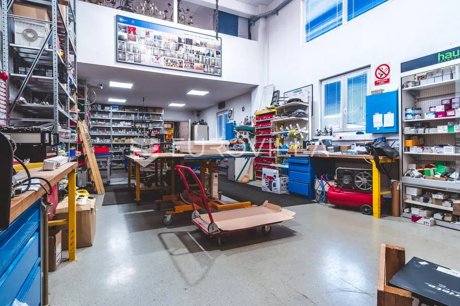 zagreb, jankomir, uredsko proizvodno skladišna poslovna zgrada nkp 326 m2 - slika 7