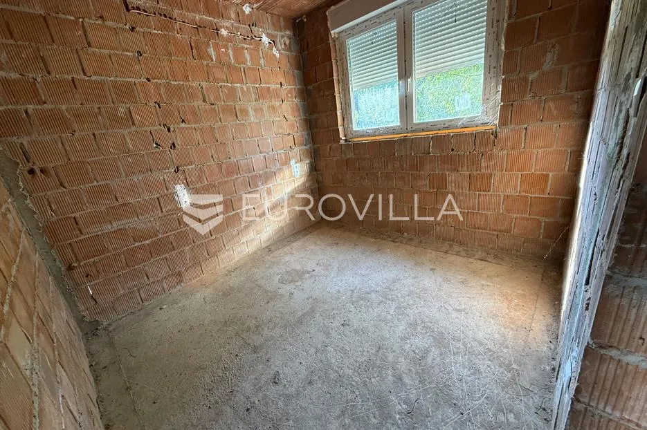 osijek, tenja, na prodaju kuća prizemnica (roh-bau), 130 m2 na parceli od 342 m2 - slika 15