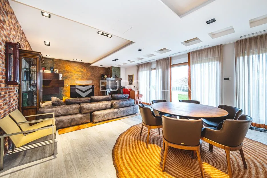 zagreb, gornje prekrižje, ekskluzivna obiteljska vila 376 m² na zemljištu od 704 m² - slika 16