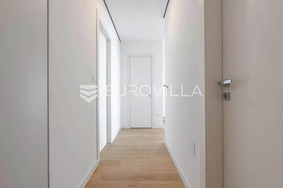 rijeka, kantrida, najam, trosoban stan 75 m², novogradnja, pogled na more - slika 10