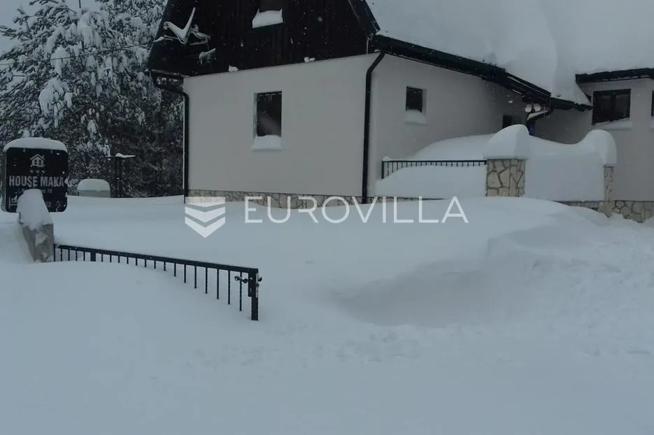 plitvička jezera, korenica, dvije kuće 470 m² - slika 10
