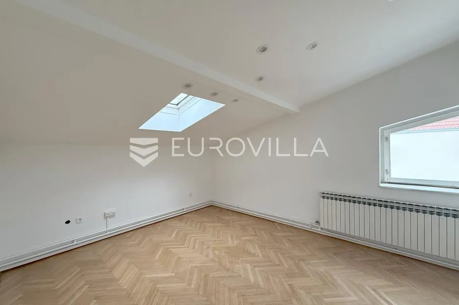 Zagreb, Donji grad, poslovni prostor 93 m²