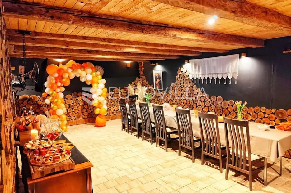 ogulin, zagorje, kuća 350 m², novouređena - slika 10