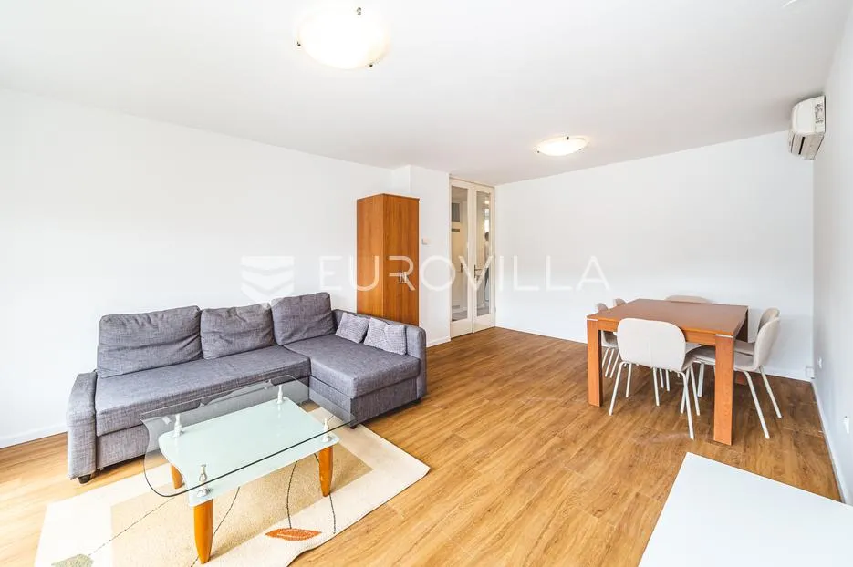 zagreb centar, vlaška, komforan trosoban stan 72 m² s garažnim parkirnim mjestom - slika 2