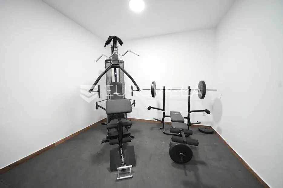 zadar, bili brig luksuzno opremljen trosobni i jednosobni stan s teretanom i spa centrom 241 m² - slika 40