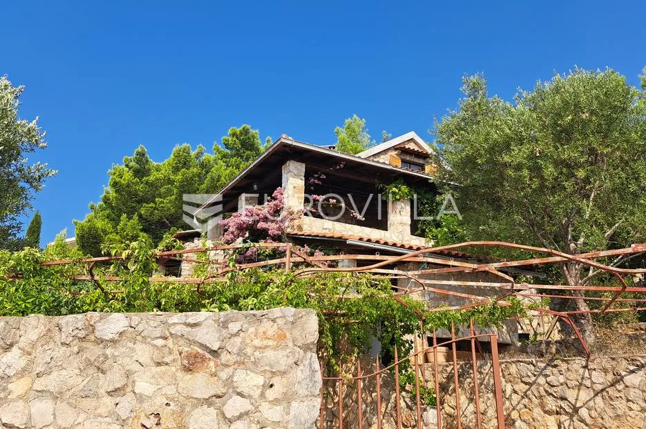otok hvar - lijepa kamena kuća na mirnoj lokaciji - slika 29