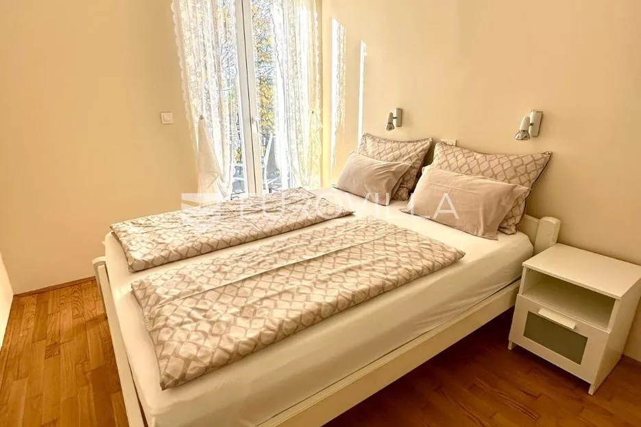 crikvenica, zimski najam, trosoban stan, prvi red do mora površine 70 m² - slika 6